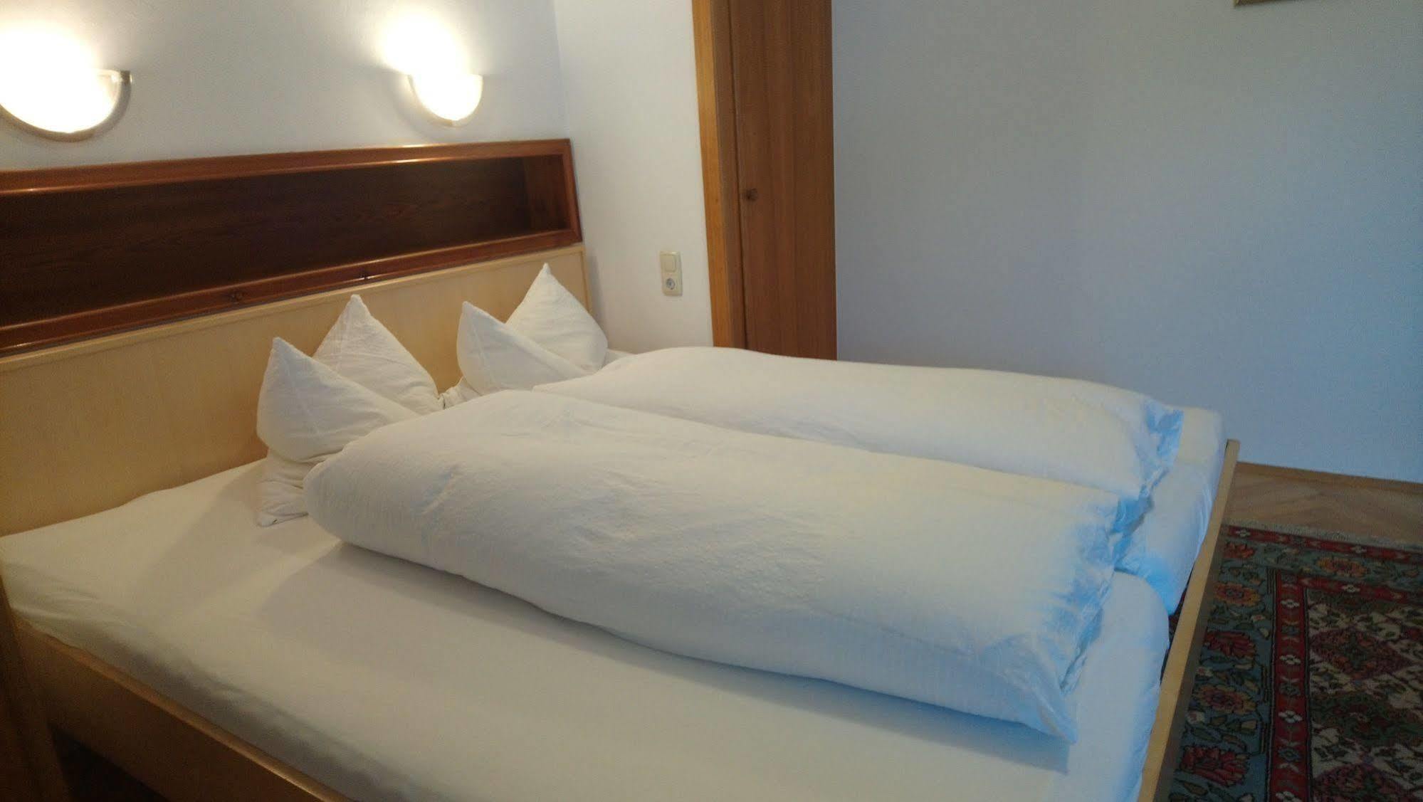 Apartments Rosenhof 메이른호픈 외부 사진
